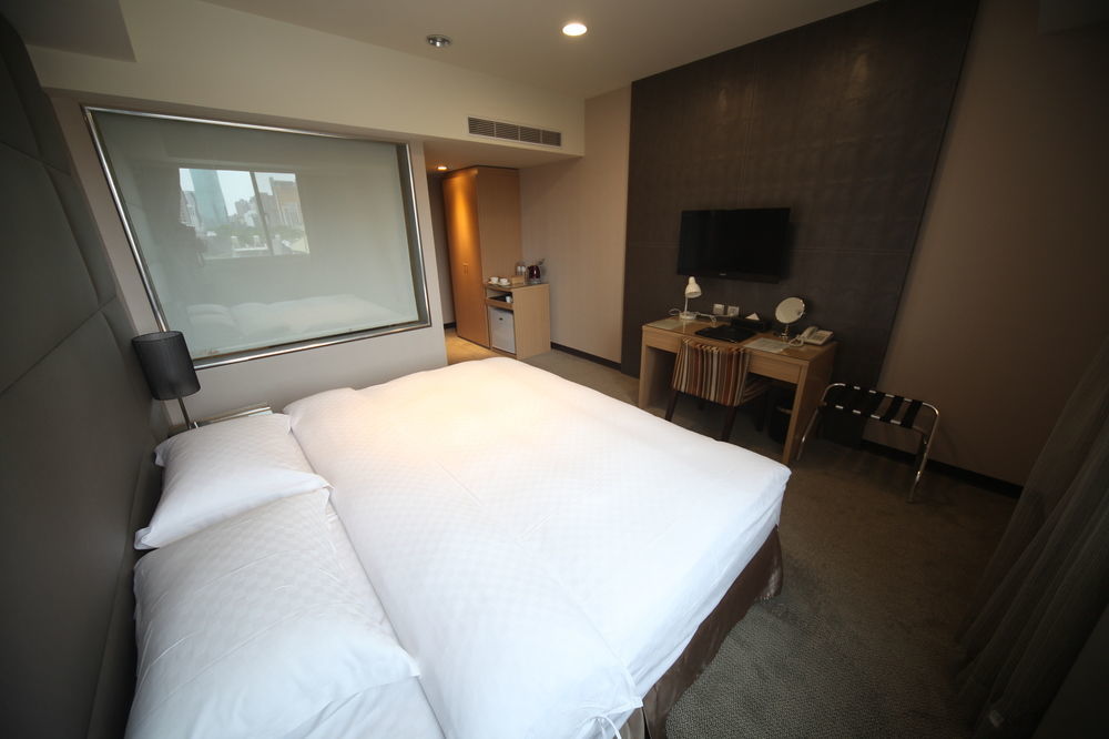 The Metro Hotel Тайчжун Экстерьер фото
