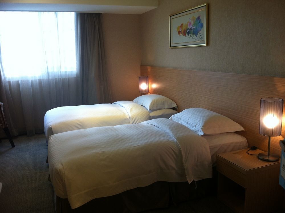 The Metro Hotel Тайчжун Экстерьер фото