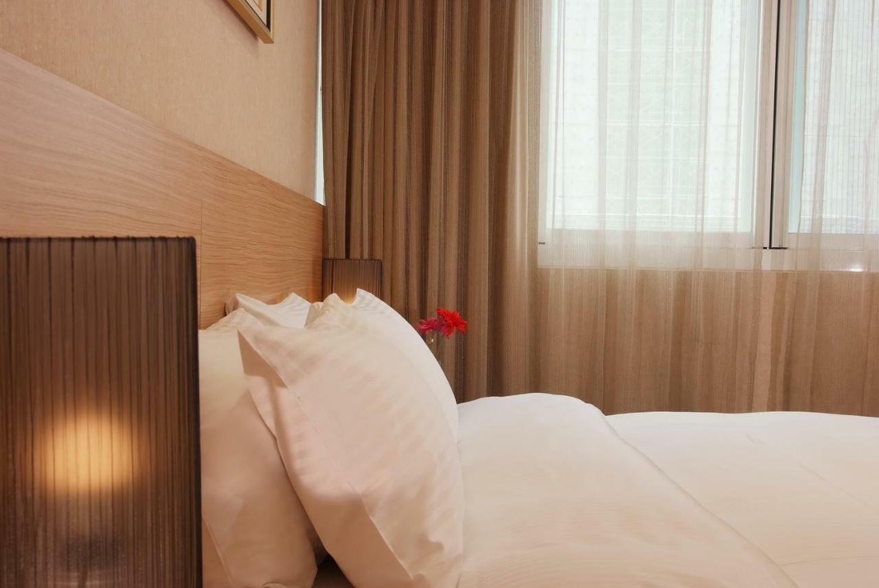 The Metro Hotel Тайчжун Экстерьер фото