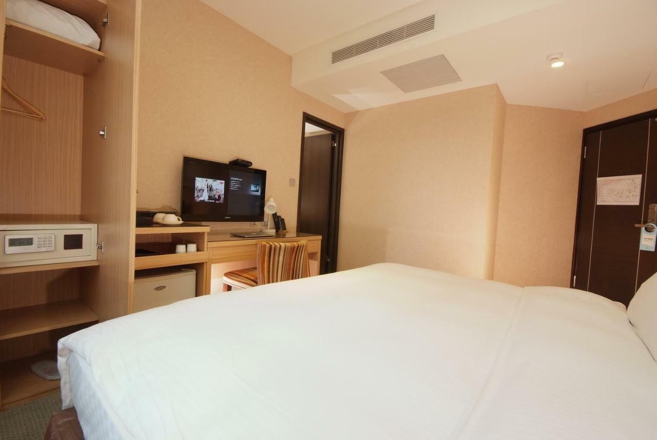 The Metro Hotel Тайчжун Экстерьер фото