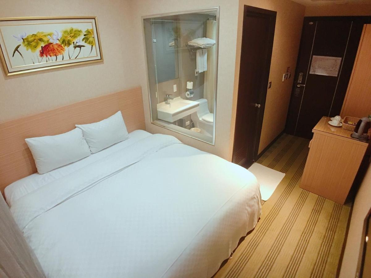 The Metro Hotel Тайчжун Экстерьер фото